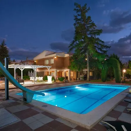 New. Luxury C&c. Jardin, Piscina Y Barbacoa * Granada