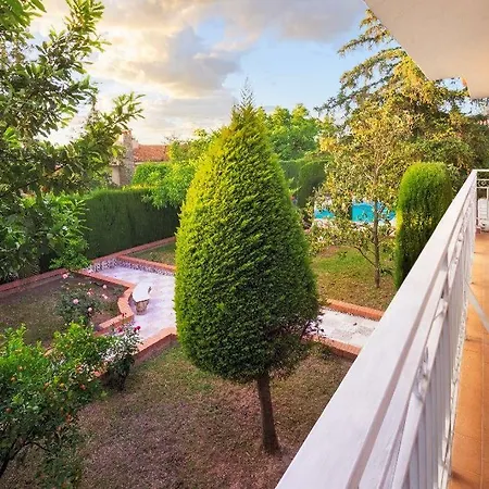 Villa New. Luxury C&c. Jardin, Piscina Y Barbacoa *